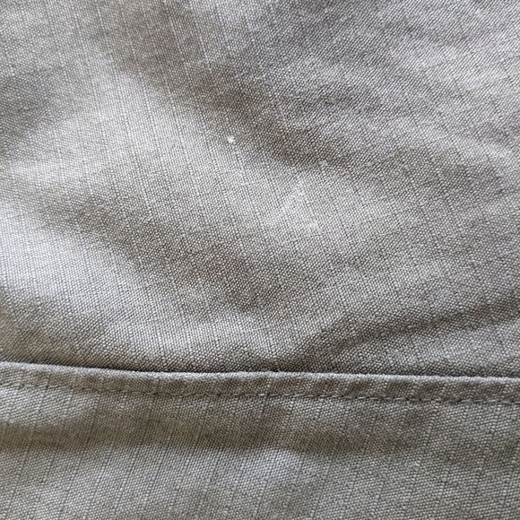 HERSCHEL MEN'S BELTED  KHAKI SHORTS SIZE LARGE - Picture 5 of 9